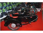 Royal-Enfield se sajdou